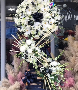 Hoa chia buồn- Ngày cuối thu chiều