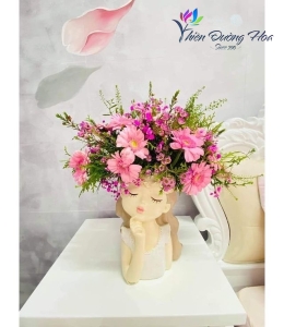 Bình hoa cô gái- Tone hồng