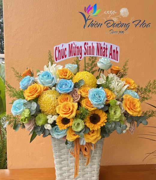 Giỏ hoa tone cam