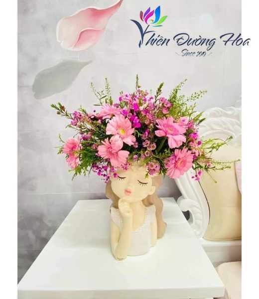Bình hoa cô gái- Tone hồng